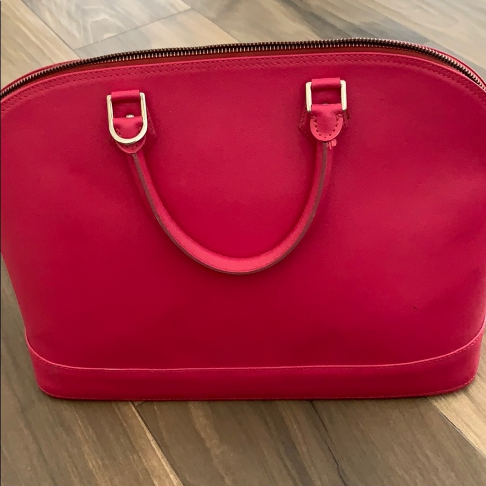 Fiore Italian handbag like new. Hot pink.